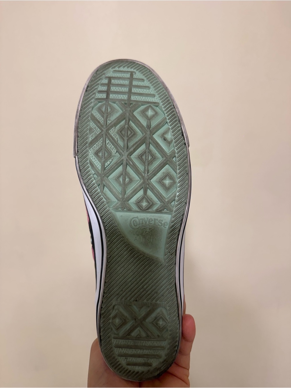 Converse Men’s Black and Green Low-Top Sneakers - Mint Green Sole